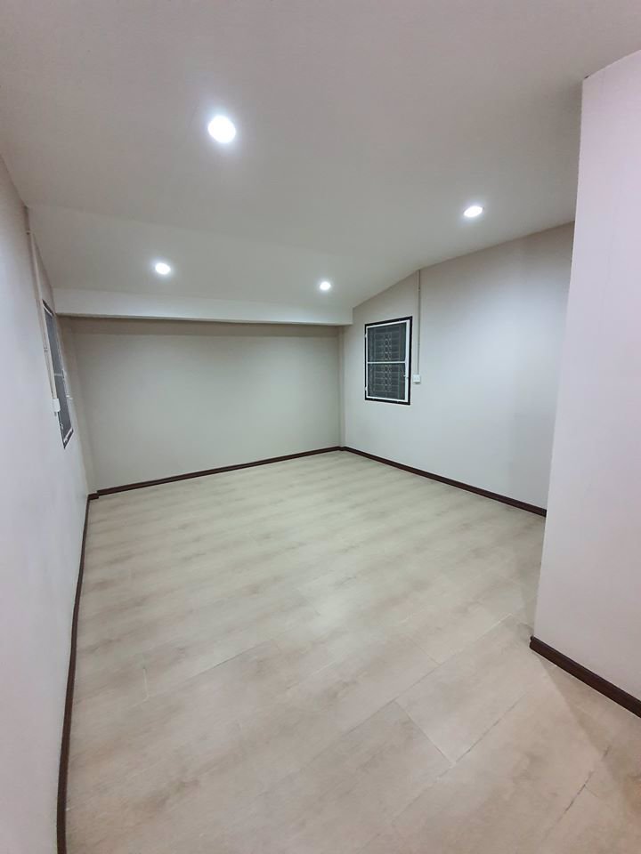 ให้เช่าทาวน์เฮ้าส์-2-ชั้น-ซอยอุดมสุข-33-ใกล้-bts-อุดมสุข