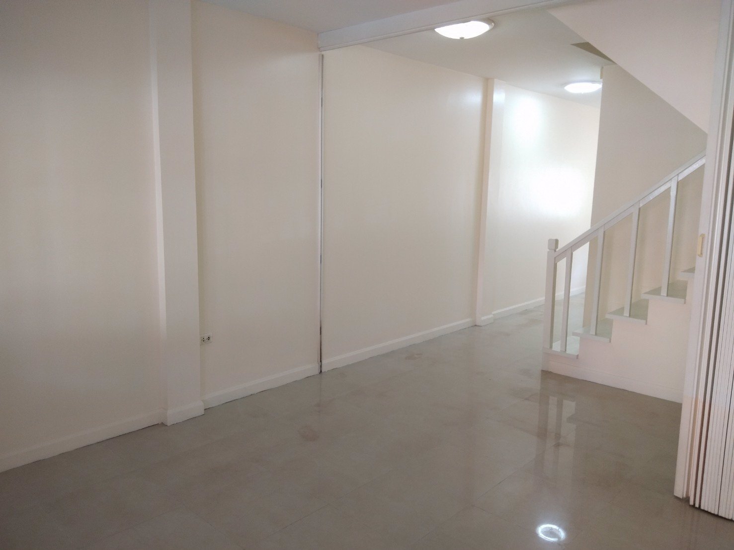 ให้เช่าทาวน์เฮ้าส์-2-ชั้น-เดอะนอร์ธเทิร์น-ทาวน์-โนวา-รังสิต