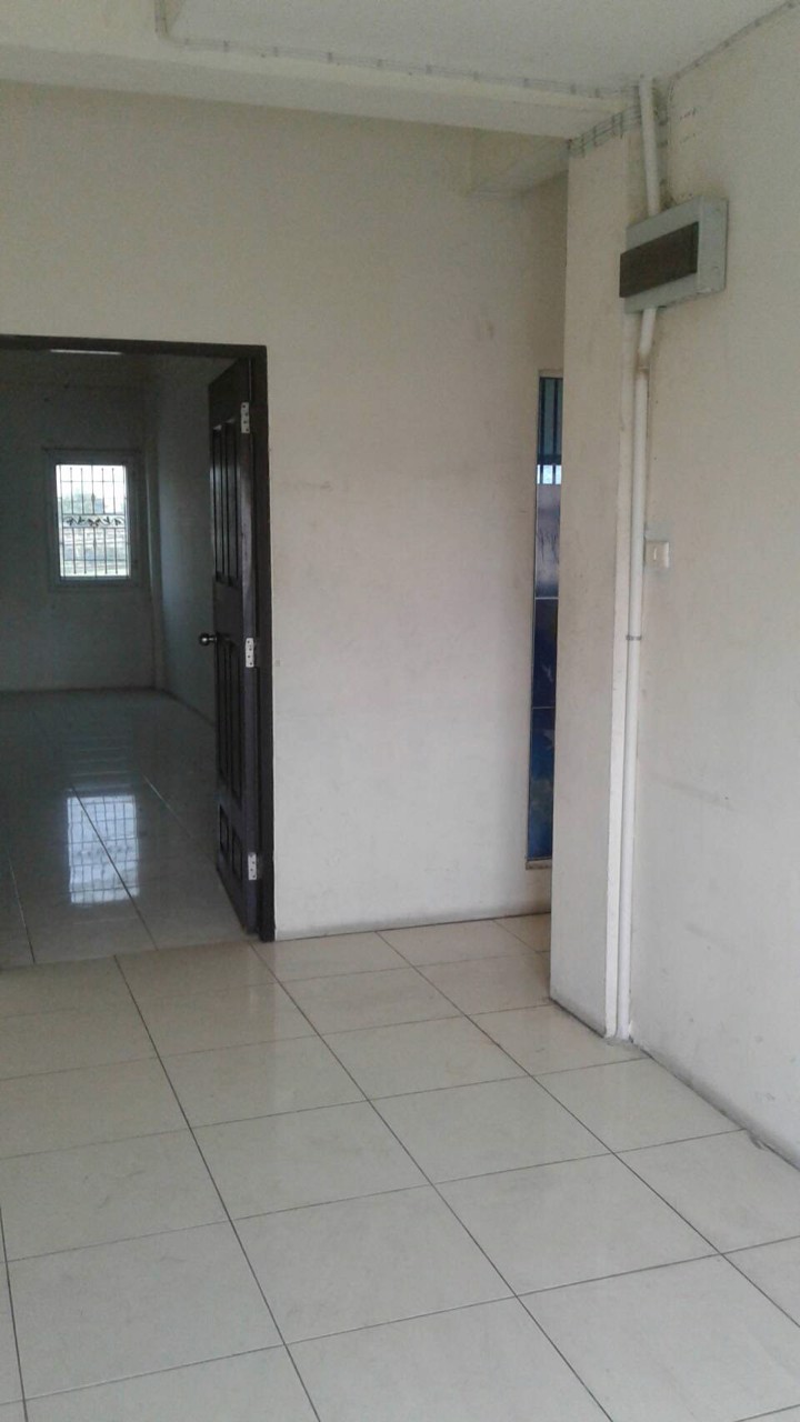 ให้เช่า-อาคารพาณิชย์-45-ชั้น-2-คูหาตีทะลุกัน-ติดถนนพระยาสุเรนทร์-รามอินทรา-109