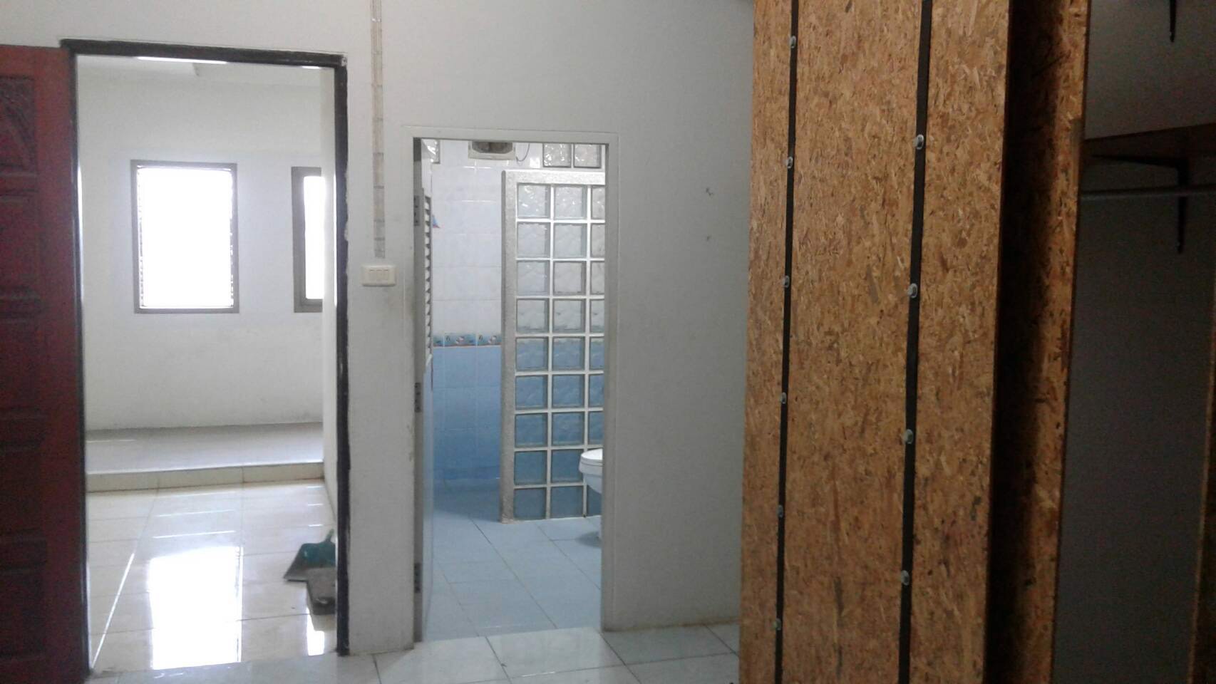 ให้เช่า-อาคารพาณิชย์-45-ชั้น-2-คูหาตีทะลุกัน-ติดถนนพระยาสุเรนทร์-รามอินทรา-109