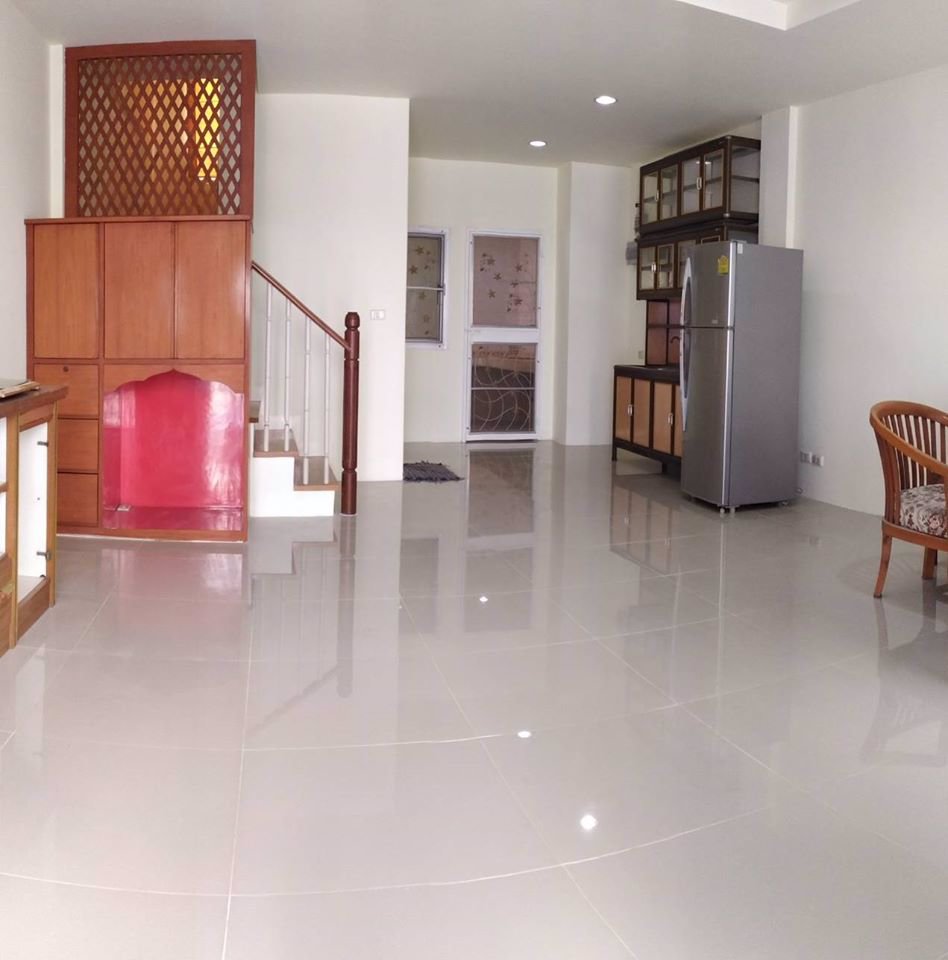 ให้เช่าทาวน์โฮม-บ้านกลางเมือง-ถนนศรีนครินทร์-24