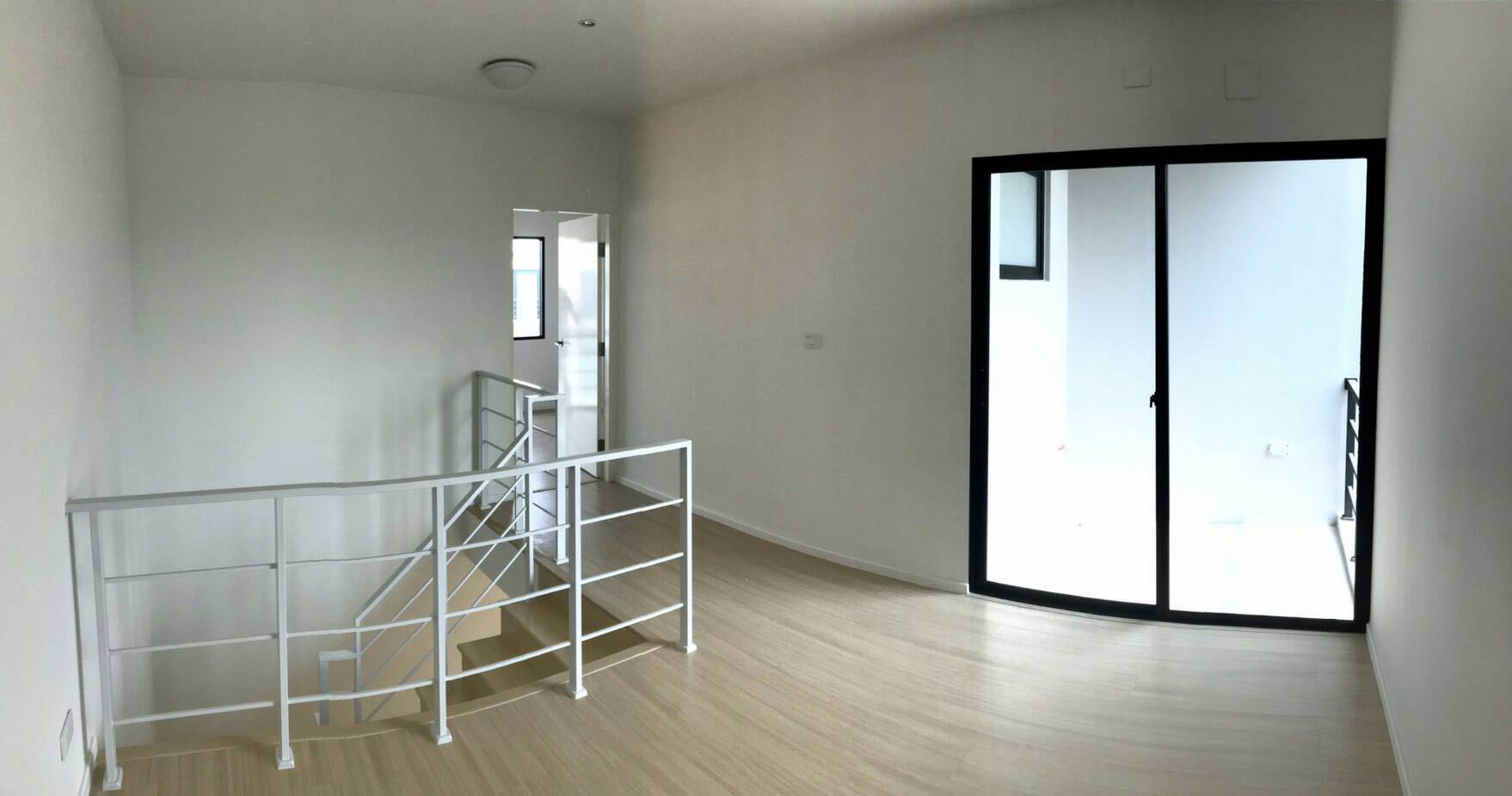 ให้เช่า-ทาวน์โฮม-3-ชั้น-บ้านกลางเมือง-สุขสวัสดิ์