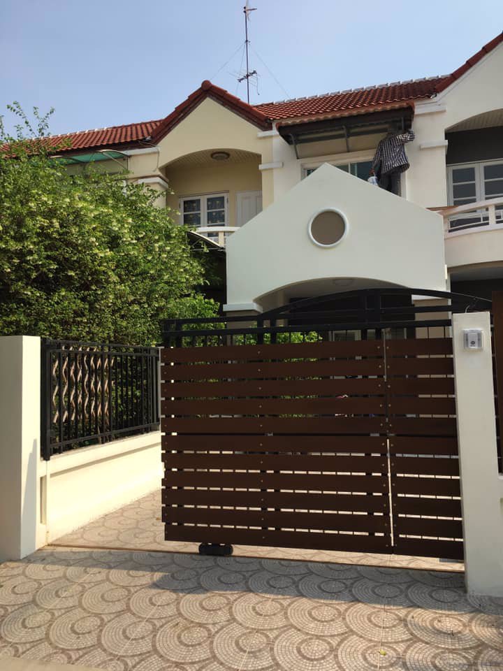 ให้เช่าทาวน์โฮม-หมู่บ้านรติรมย์-4-ราชพฤกษ์-สวนผัก