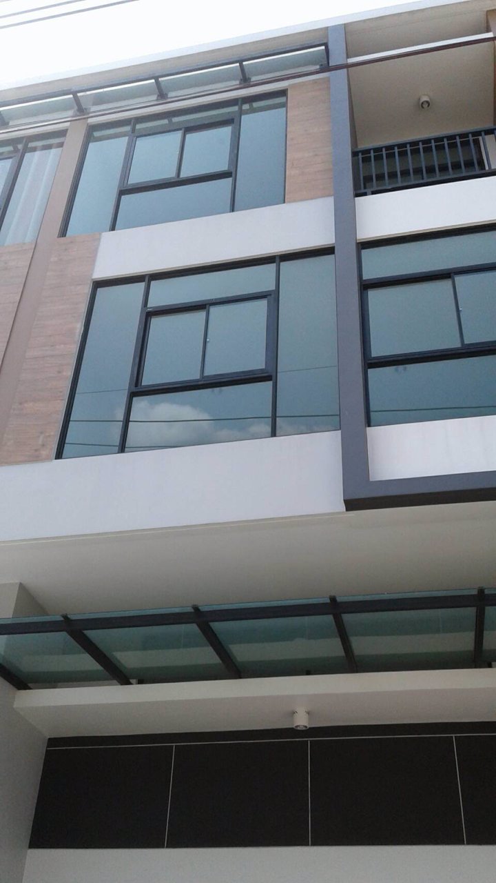 ให้เช่าทาวน์โฮม-3-ชั้น-โครงการทรีโอ-ถนนร่มเกล้า