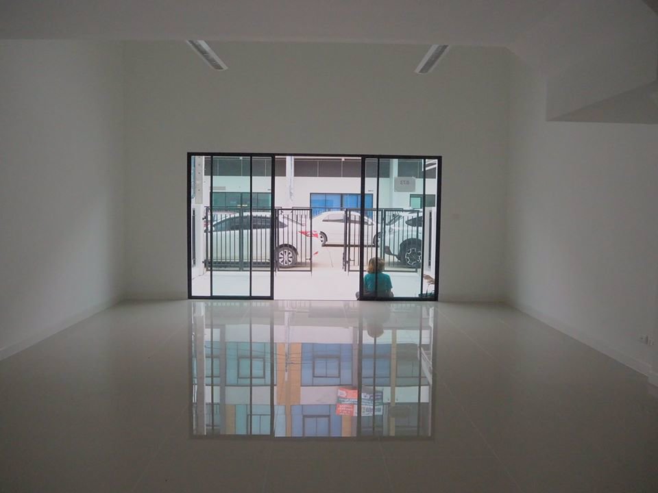 ให้เช่าทาวน์โฮม-3-ชั้น-โครงการทรีโอ-ถนนร่มเกล้า