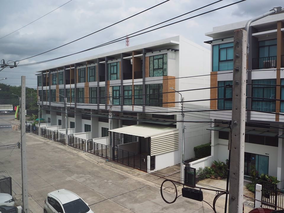 ให้เช่าทาวน์โฮม-3-ชั้น-โครงการทรีโอ-ถนนร่มเกล้า
