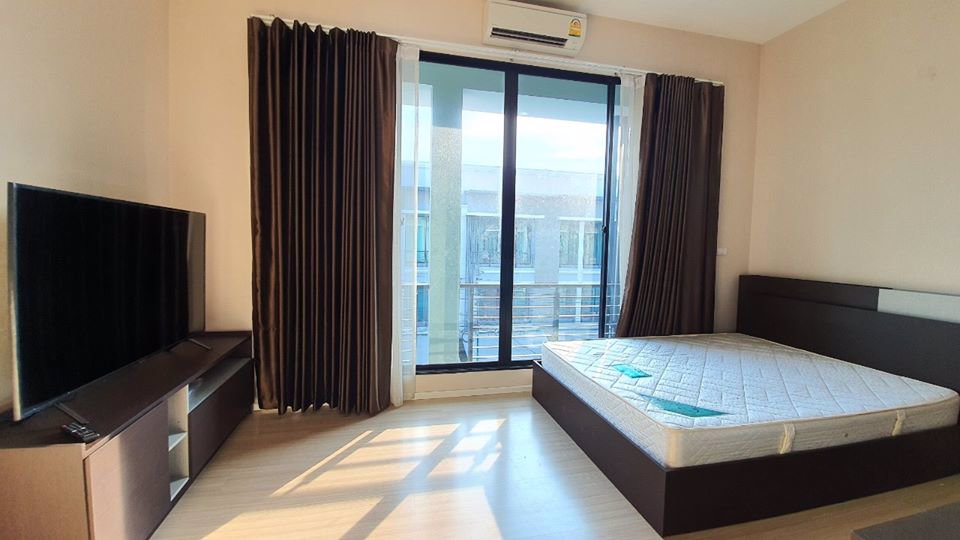 ให้เช่าทาวน์โฮม-หมู่บ้านกลางเมือง-พระราม9-รามคำแหง-39