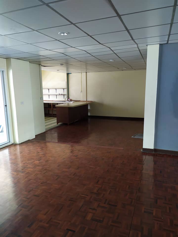 ให้เช่าทาวน์เฮ้าส์เปิดโล่ง-2-หลังตีทะลุกัน-รามคำแหง-30-1