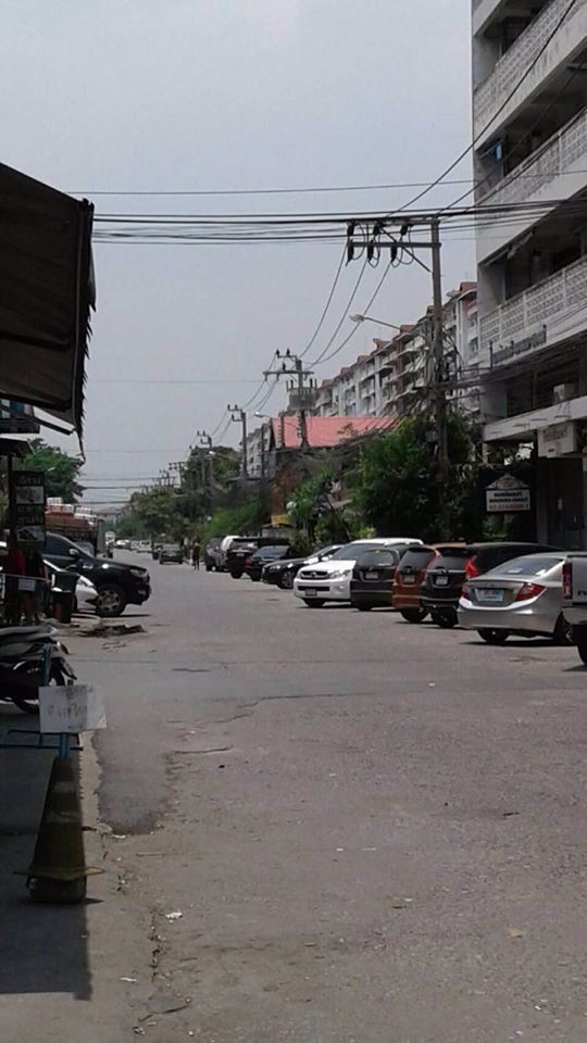 ให้เช่าทาวน์เฮ้าส์เปิดโล่ง-2-หลังตีทะลุกัน-รามคำแหง-30-1