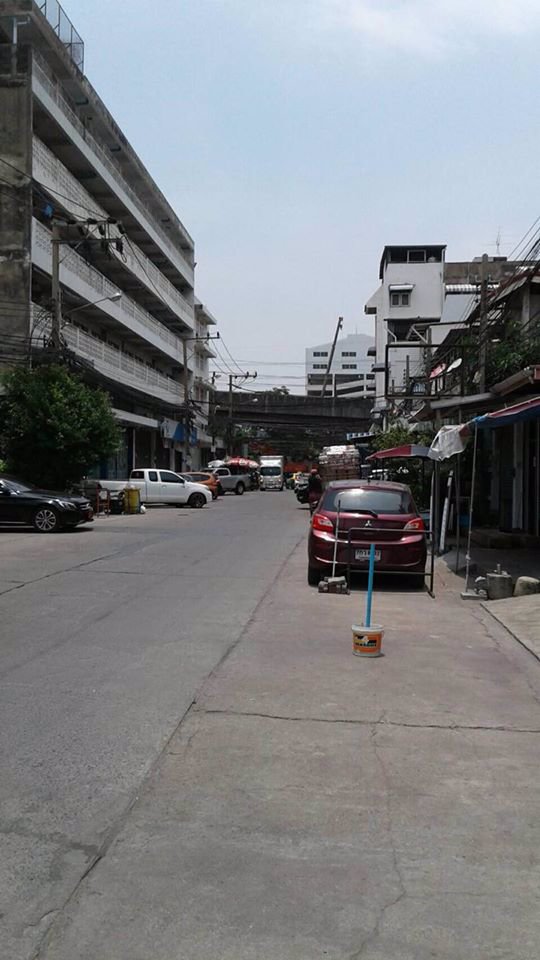 ให้เช่าทาวน์เฮ้าส์เปิดโล่ง-2-หลังตีทะลุกัน-รามคำแหง-30-1