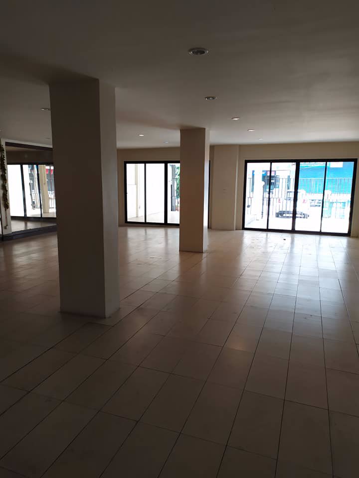 ให้เช่าทาวน์เฮ้าส์เปิดโล่ง-2-หลังตีทะลุกัน-รามคำแหง-30-1