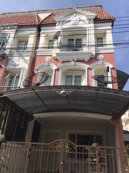 ให้เช่าทาวน์โฮม-3-ชั้น-เออร์เบิน-สาธร-ถนนราชพฤกษ์