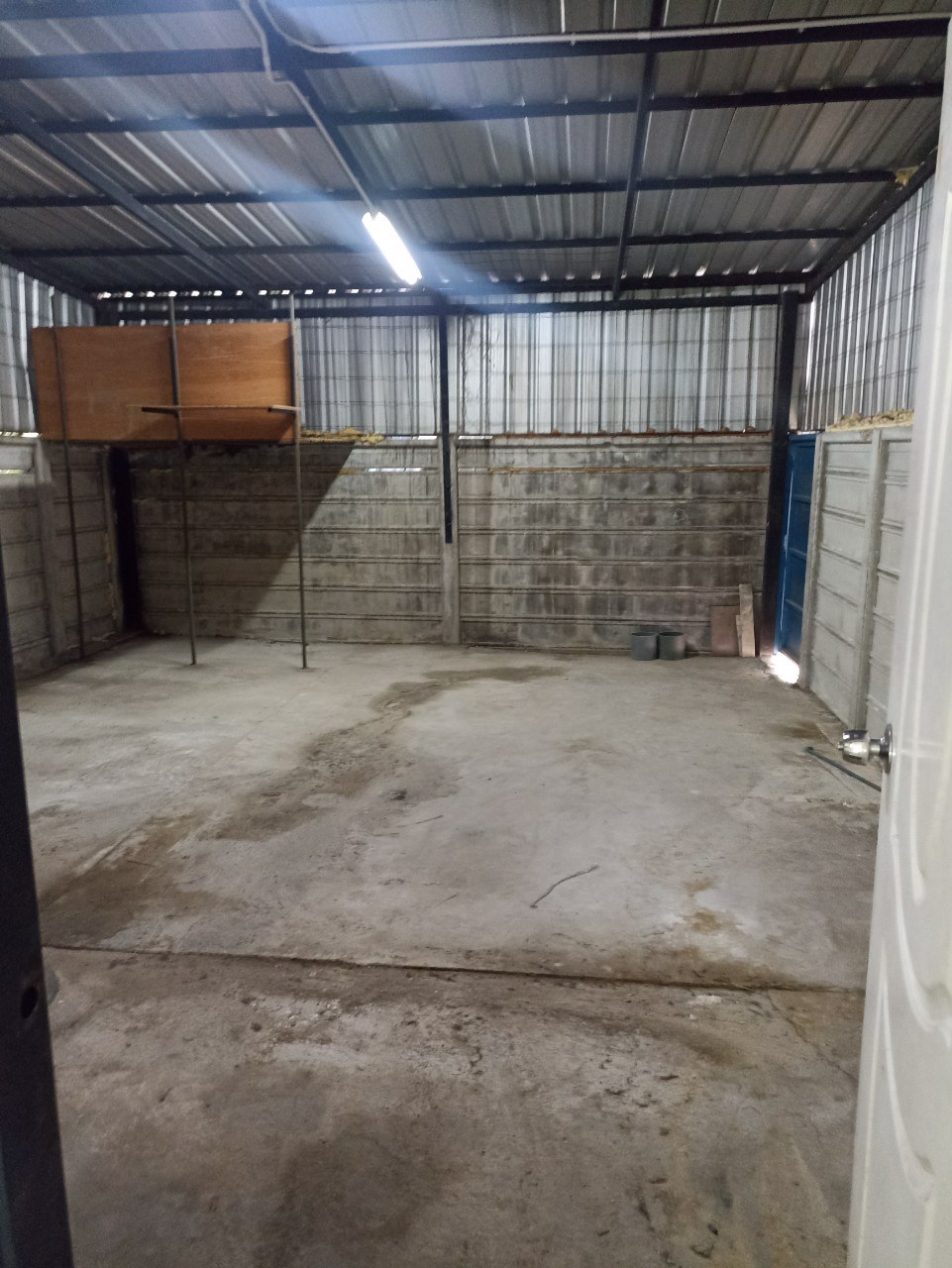 ให้เช่า-ขายอาคารพาณิชย์-3-ชั้น-ครึ่ง-ติดถนนบางกรวย-ไทรน้อย-บางบัวทอง-ช่วงเส้นเข้าไทรน้อย