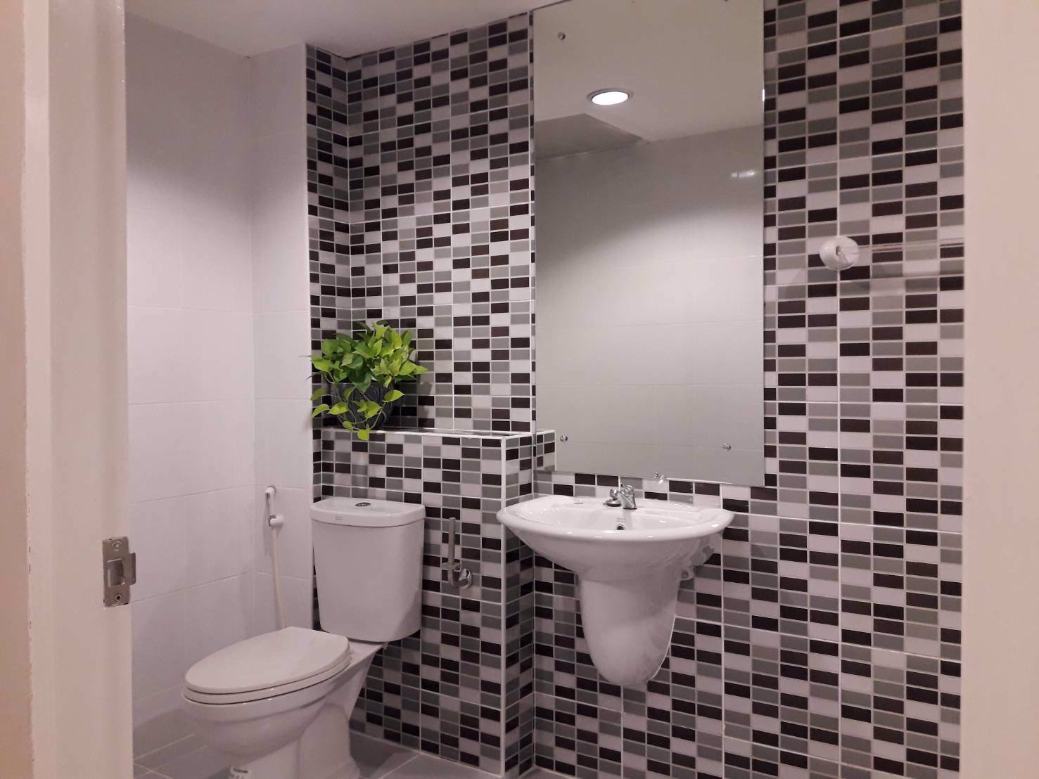 ให้เช่า-อาคารพาณิชย์ใหม่ทำเลดีตัวเมืองปทุมธานี