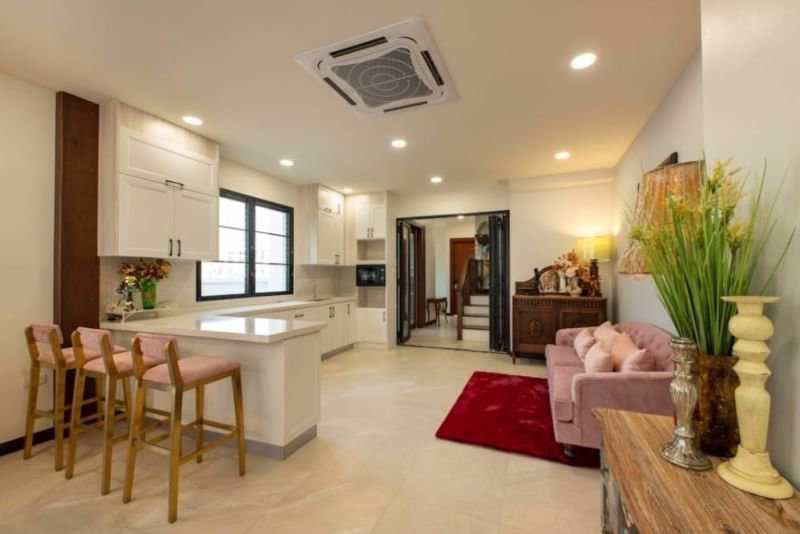 ขายบ้านสไตล์อิงลิชคันทรี่-วิลล่าหรูส่วนตัวหลังนี้-ตั้งอยู่ใน-อำเภอสารภี-เชียงใหม่