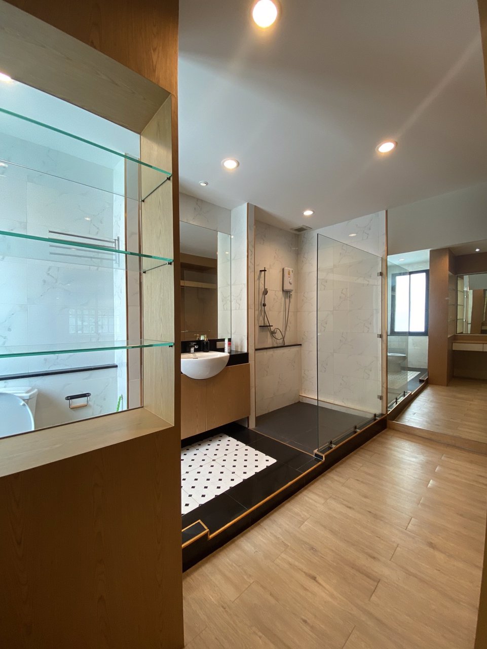 ⭐ทำเลทอง-อาคารพาณิชย์-ห้องว่าง-ปล่อยให้เช่าชั้น-2-และ-3-⭐