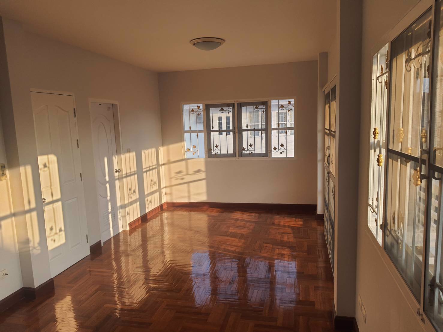 ขาย-บ้านเดี่ยว-2-ชั้น-หมู่บ้านเสนากรีนวิลล์-รามอินทรา-กรุงเทพมหานคร