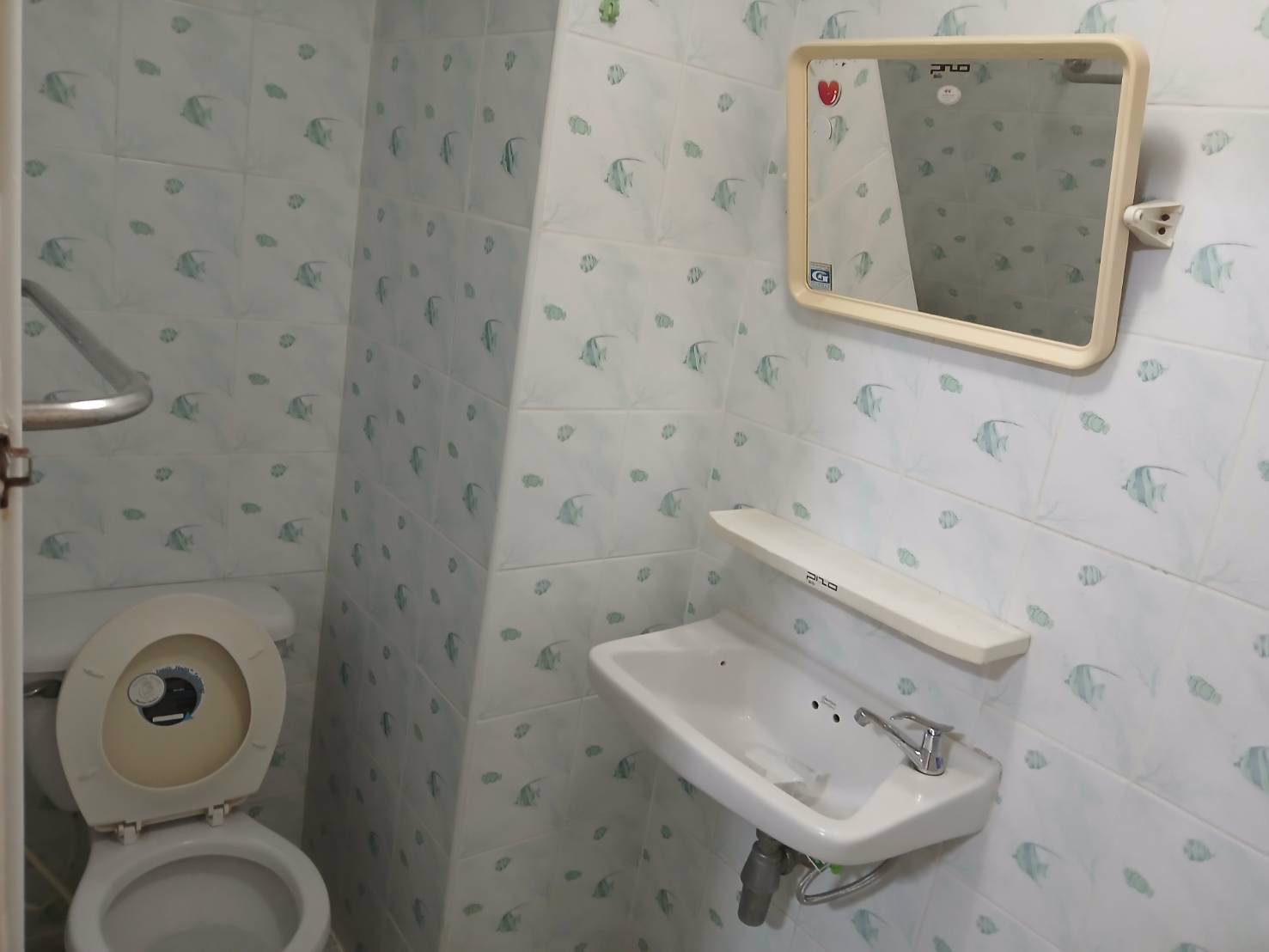 kเรสซิเด้นท์เปิดใหม่ให้เช่า-22-ตรม-ติดรถไฟฟ้ารามอินทรากม4-อาคารสีรุ้งพร้อมเฟอร์