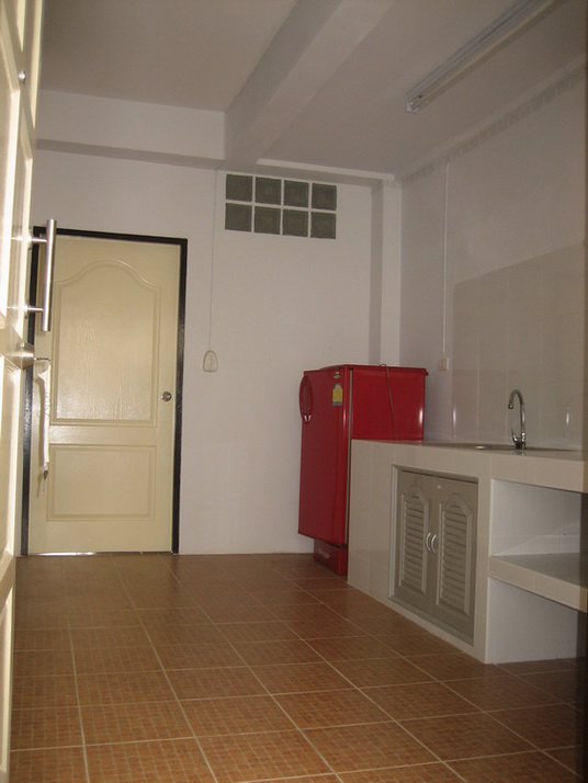 ให้เช่า4500บาท-อยู่ใกล้สนามบินสุวรรณภูมิ-ใกล้แอร์พอร์ตลิงค์หัวหมากและทับช้าง-เฟอร์นิเจอร์ครบ