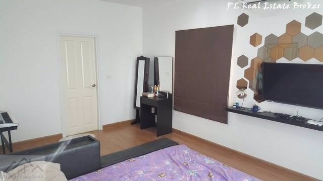 ขายบ้านแฝดสไตล์บ้านเดี่ยว-2-ชั้นหลังมุม-หมู่บ้านโกลเด้น-นีโอ-อ่อนนุช65-ใกล้airport-link-ทับช้าง