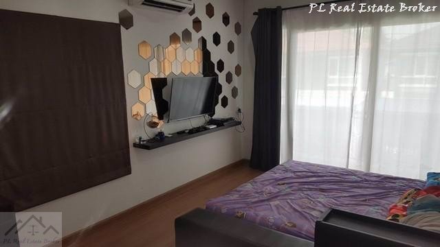 ขายบ้านแฝดสไตล์บ้านเดี่ยว-2-ชั้นหลังมุม-หมู่บ้านโกลเด้น-นีโอ-อ่อนนุช65-ใกล้airport-link-ทับช้าง