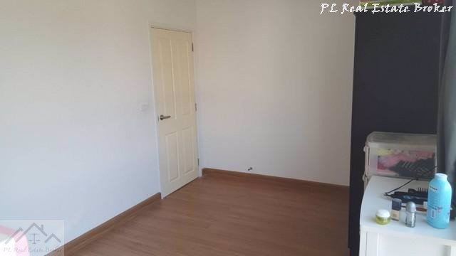 ขายบ้านแฝดสไตล์บ้านเดี่ยว-2-ชั้นหลังมุม-หมู่บ้านโกลเด้น-นีโอ-อ่อนนุช65-ใกล้airport-link-ทับช้าง