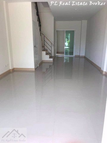 ให้เช่าทาวน์โฮมใหม่-3-ชั้น-รามอินทราซอย-8-ใกล้-foodland-ใกล้เลียบด่วน