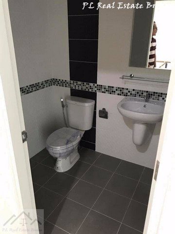 ให้เช่าทาวน์โฮมใหม่-3-ชั้น-รามอินทราซอย-8-ใกล้-foodland-ใกล้เลียบด่วน