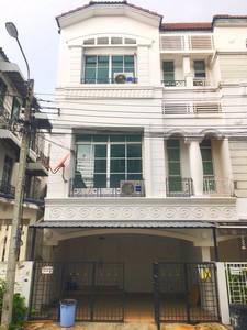 ให้เช่าทาวน์โฮมบ้านกลางเมือง-ลาดพร้าว-โยธินพัฒนา-ใกล้เซ็นทรัลอีสต์วิลล์