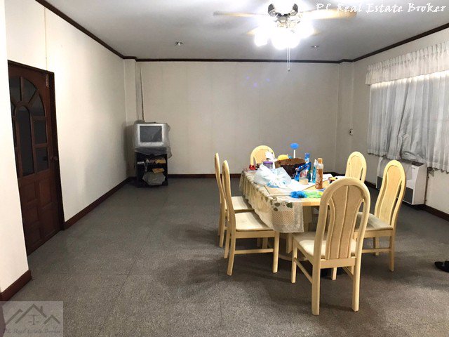 ให้เช่าอาคาร-4-ชั้น-517-ตรเมตร-มีดาดฟ้า-ใกล้บิ๊กซีลาดพร้าว-จากปากซอยเพียง-200-เมตร