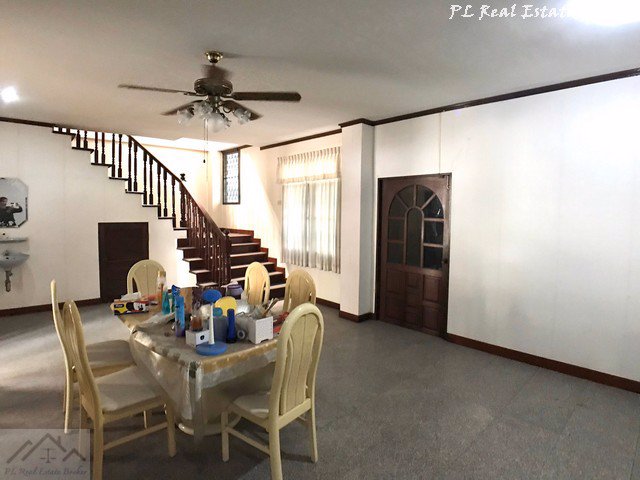 ให้เช่าอาคาร-4-ชั้น-517-ตรเมตร-มีดาดฟ้า-ใกล้บิ๊กซีลาดพร้าว-จากปากซอยเพียง-200-เมตร