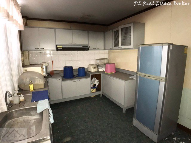 ให้เช่าอาคาร-4-ชั้น-517-ตรเมตร-มีดาดฟ้า-ใกล้บิ๊กซีลาดพร้าว-จากปากซอยเพียง-200-เมตร