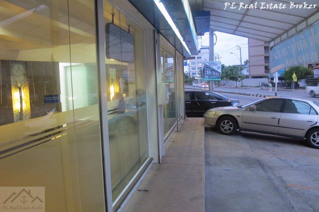 ขายและให้เช่าอาคารพานิชย์-2-คูหา-4-ชั้นครึ่ง-มีดาดฟ้า-ห้องมุม-สุขุมวิท-107-ใกล้bts-แบริ่ง