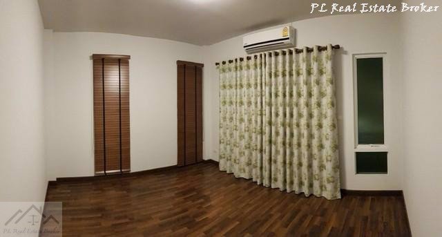 ให้เช่าบ้านเดี่ยวหมู่บ้านเสนา-พาร์ค-แกรนด์-รามอินทรา-ติดแฟชั่นไอซ์แลนด์