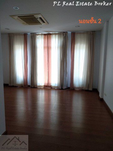 ขายและให้เช่าทาวน์โฮมส์-3-ชั้น-รีโนเวทใหม่-บ้านกลางเมืองสวิสทาวน์-เกษตร-นวมินทร์