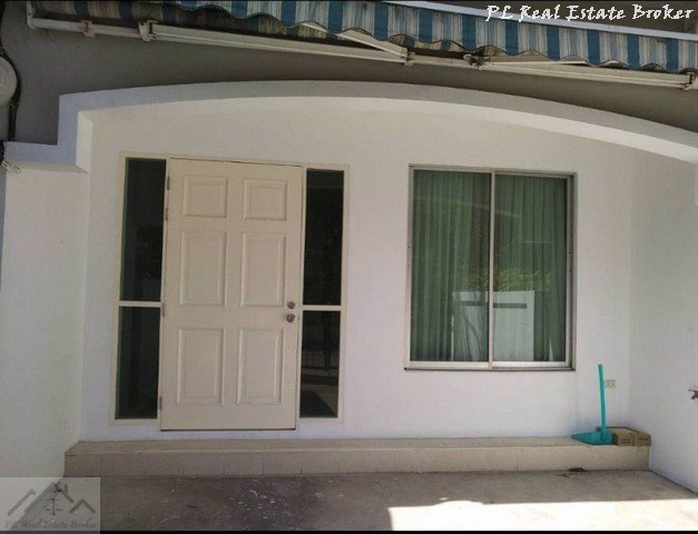 ขายและให้เช่าทาวน์โฮมส์-3-ชั้น-รีโนเวทใหม่-บ้านกลางเมืองสวิสทาวน์-เกษตร-นวมินทร์