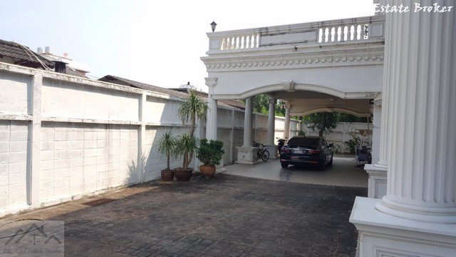 ให้เช่าบ้านเดียว-4-ชั้น-เนื้อที่-460-ตรว-ลาดพร้าว-91-มี-7-ห้องนอน-จอดรถ-10คัน-ใกล้เลียบด่วน