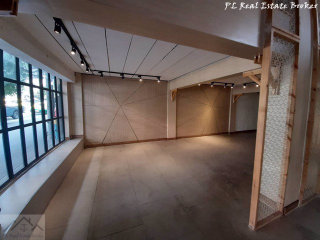 ให้เช่าอาคารพาณิชย์-3ชั้นครึ่ง-ติดถนนย่านสุขุมวิท-ใกล้btsทองหล่อ-เหมาะทำโชว์สินค้า-คลีนิค-โฮสเทล