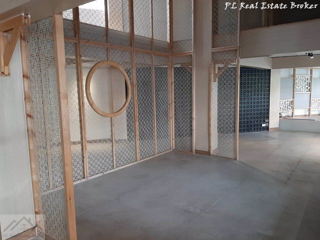 ให้เช่าอาคารพาณิชย์-3ชั้นครึ่ง-ติดถนนย่านสุขุมวิท-ใกล้btsทองหล่อ-เหมาะทำโชว์สินค้า-คลีนิค-โฮสเทล