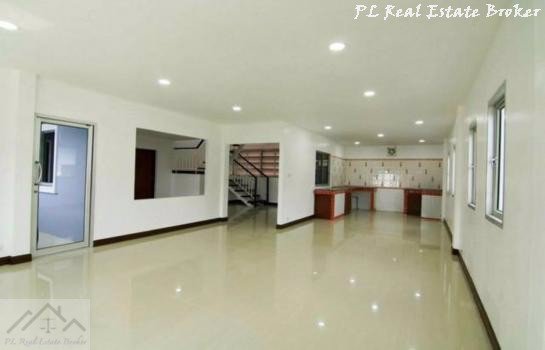 ขายอาคารสำนักงาน-3-ชั้น-130-ตรว-นวมินทร์-74-พื้นที่กว่า-700-ตรม-ใกล้แฟชั่นไอร์แลนด์-ใกล้มอเตอร์เวย์