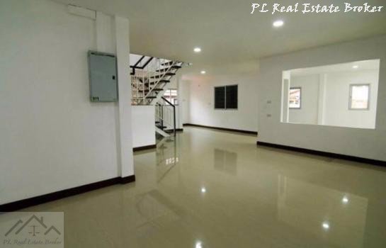 ขายอาคารสำนักงาน-3-ชั้น-130-ตรว-นวมินทร์-74-พื้นที่กว่า-700-ตรม-ใกล้แฟชั่นไอร์แลนด์-ใกล้มอเตอร์เวย์