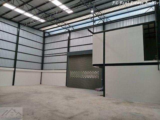 ให้เช่าโกดังพร้อมออฟฟิศ-พื้นที่-300-ตรม-ซอยลาดกระบัง-14-1-ใกล้สนามบินสุวรรณภูมิ