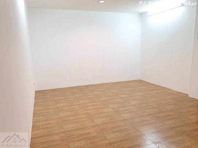 ให้เช่าทาวน์โฮม-4-ชั้น-4-ห้องนอน-บุษราคัมเพลส-วิภาวดีรังสิต-20-ลาดพร้าว-18-ใกล้-mrt-ลาดพร้าว