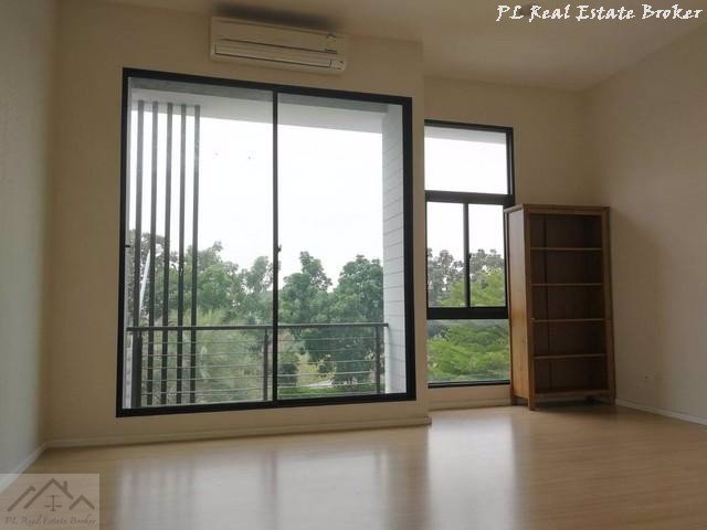 ให้เช่าทาวน์โฮม-3-ชั้น-3-นอน-โครงการบ้านกลางเมือง-พระราม9-รามคำแหง39-ใกล้ทาวน์อินทาวน์