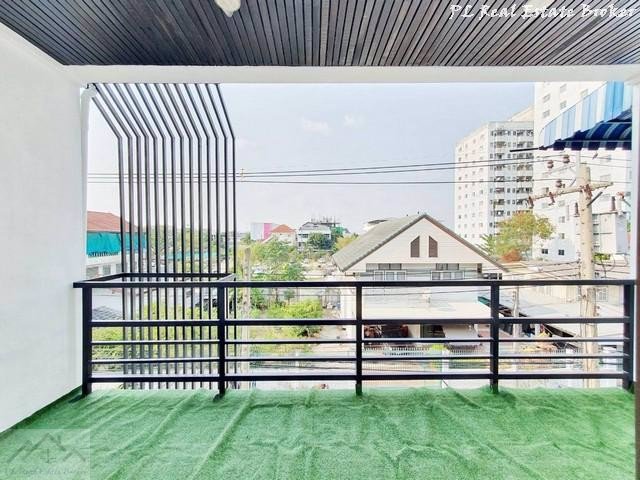 ขายทาวน์โฮม-3-ชั้น-รีโนเวทใหม่-อ่อนนุช-46-ซอยสุภาพงศ์1-ใกล้ซีคอนสแควร์