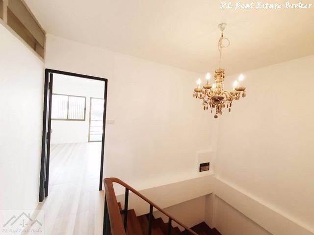 ขายทาวน์โฮม-3-ชั้น-รีโนเวทใหม่-อ่อนนุช-46-ซอยสุภาพงศ์1-ใกล้ซีคอนสแควร์