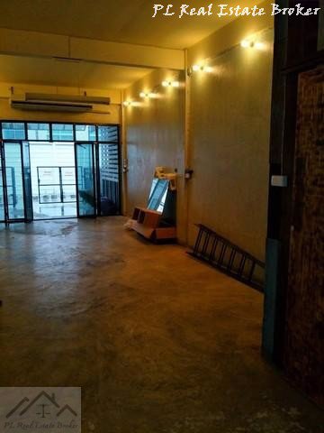 ให้เช่าทาวน์เฮ้าส์-4-ชั้น-ใกล้bts-ช่องนนทรี-4-ห้องนอน-ย่านสีลม-ถนนคอนแวนต์