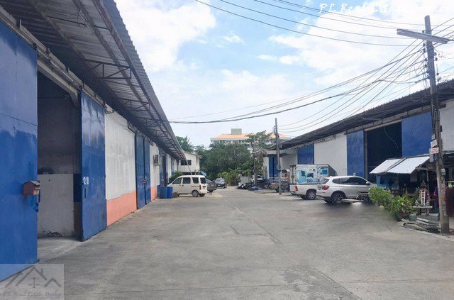 ให้เช่าอาคารโกดัง-พื้นที่-816-ตารางเมตร-พื้นที่สีม่วง-ใกล้-bts-สำโรง-รถสิบล้อเข้าได้