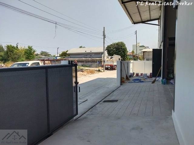 ให้เช่าโกดังพร้อมสำนักงาน-325-ตารางเมตร-ซอยลาดกระบัง-14ทับ1