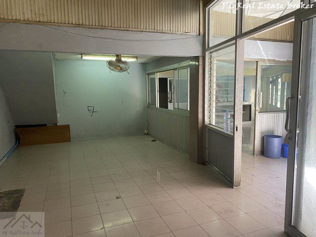 ให้เช่าอาคารคารพาณิชย์-2-คูหา-ใกล้-bts-พร้อมพงษ์-ซอยสุขุมวิท-22-ตึกต้องรีโนเวท